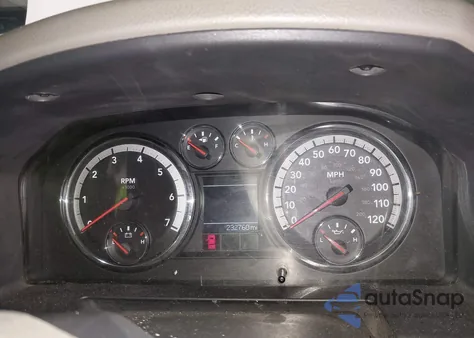 2010 Dodge Ram 1500 Slt/Sport/Trx z USA, uszkodzony, nr VIN 1D7RV1GP2AS109783